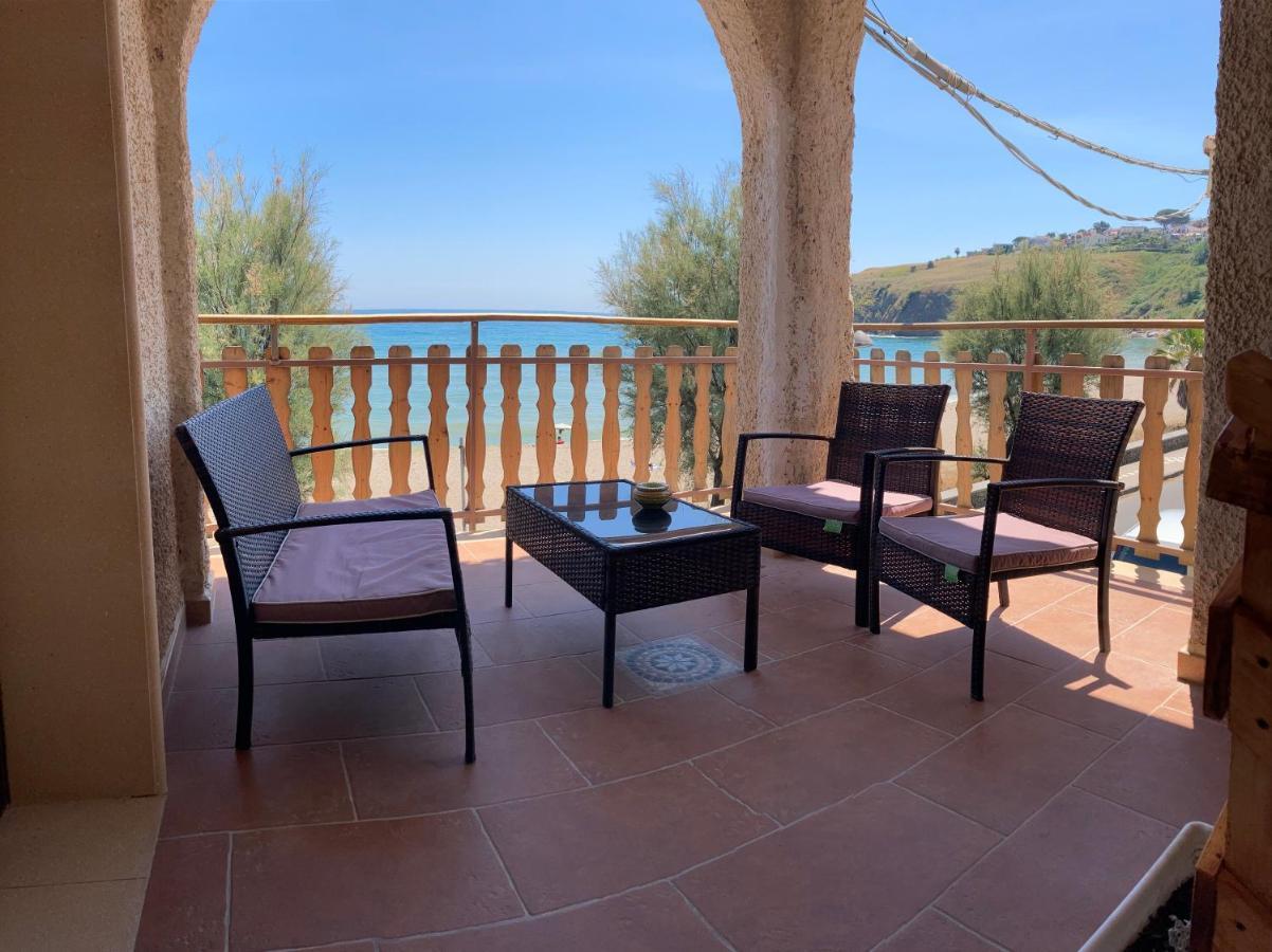 Noemi Holiday House Agnone Bagni Bagian luar foto