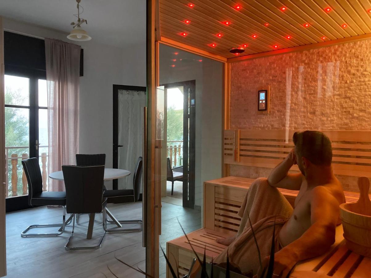 Noemi Holiday House Agnone Bagni Bagian luar foto
