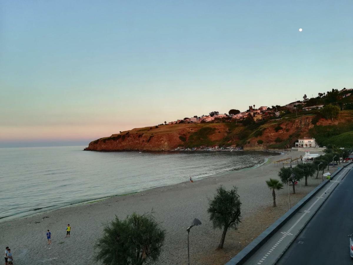 Noemi Holiday House Agnone Bagni Bagian luar foto