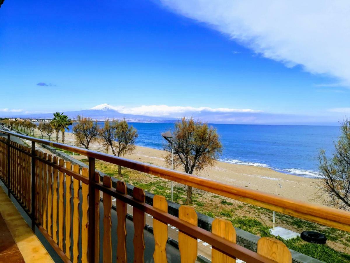 Noemi Holiday House Agnone Bagni Bagian luar foto