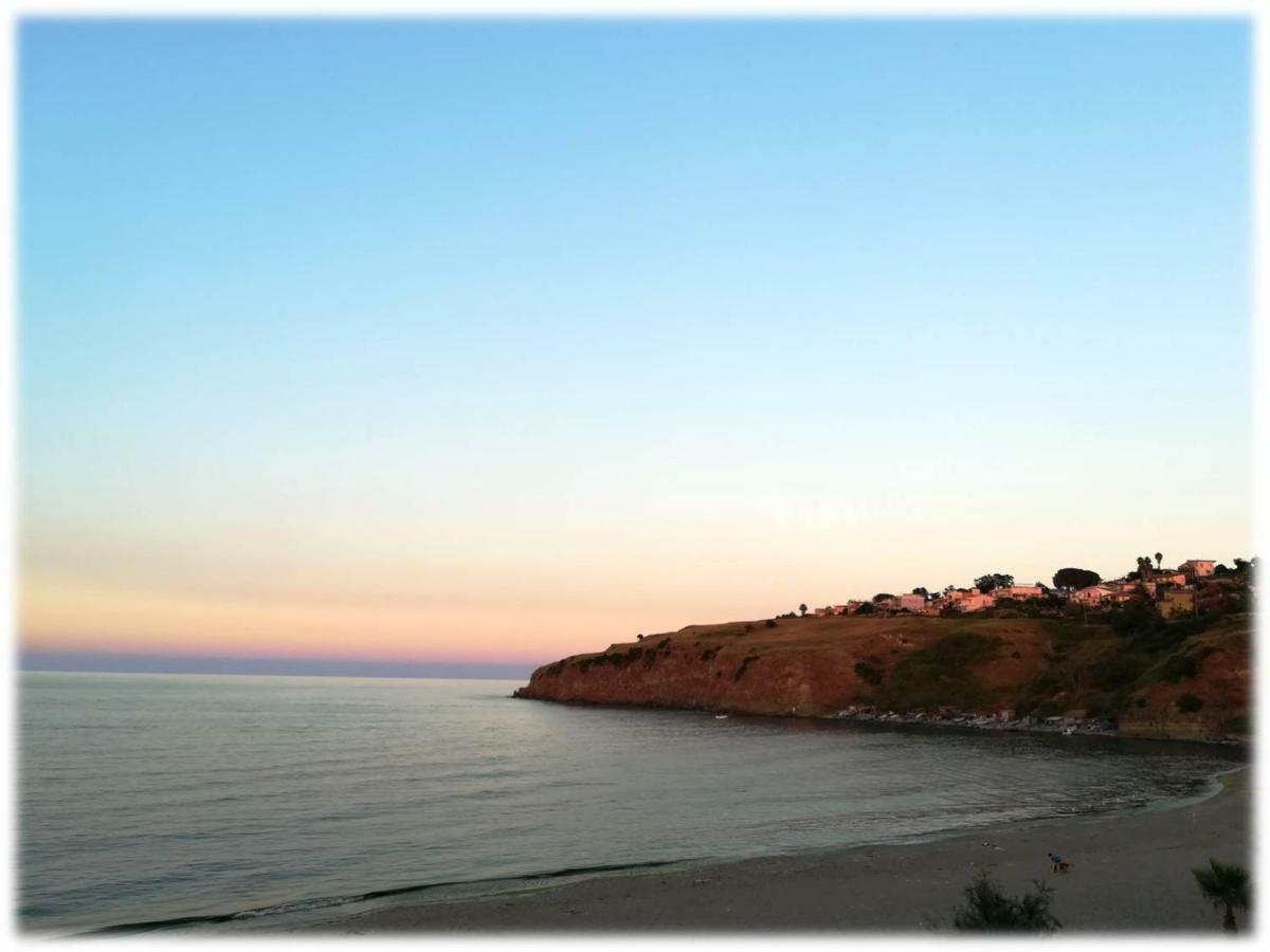 Noemi Holiday House Agnone Bagni Bagian luar foto