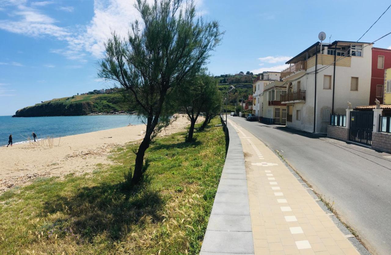Noemi Holiday House Agnone Bagni Bagian luar foto